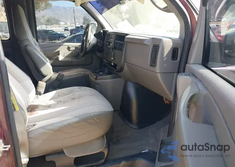 2005 Chevrolet Express из США, поврежденный, VIN 1GNFG15T051145577